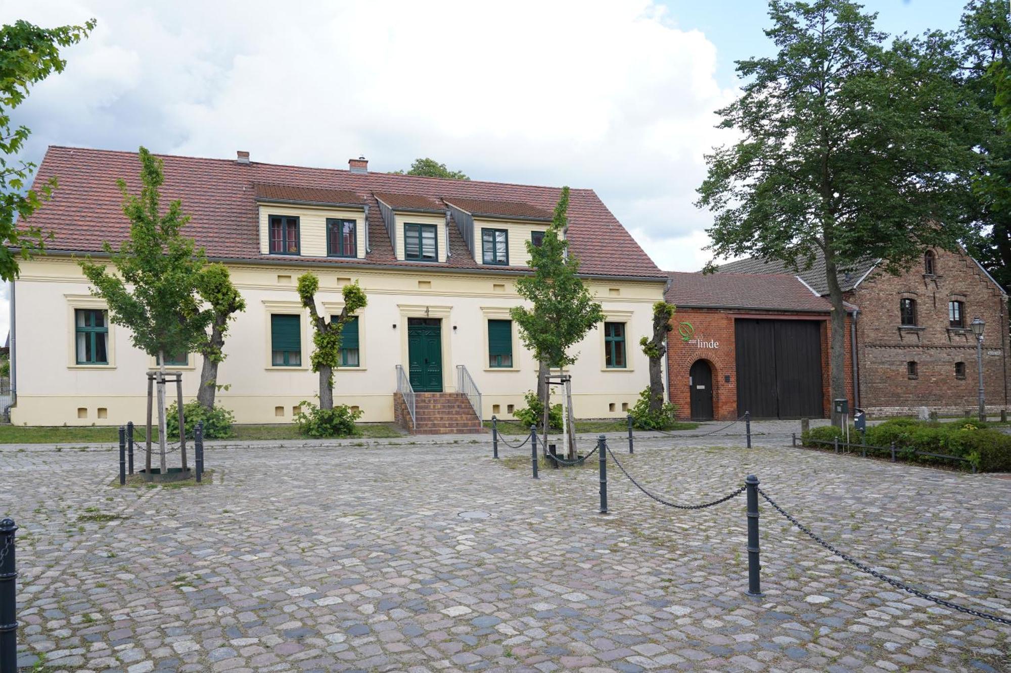 Hotel Zur Linde Dein Self Check In Michendorf Luaran gambar